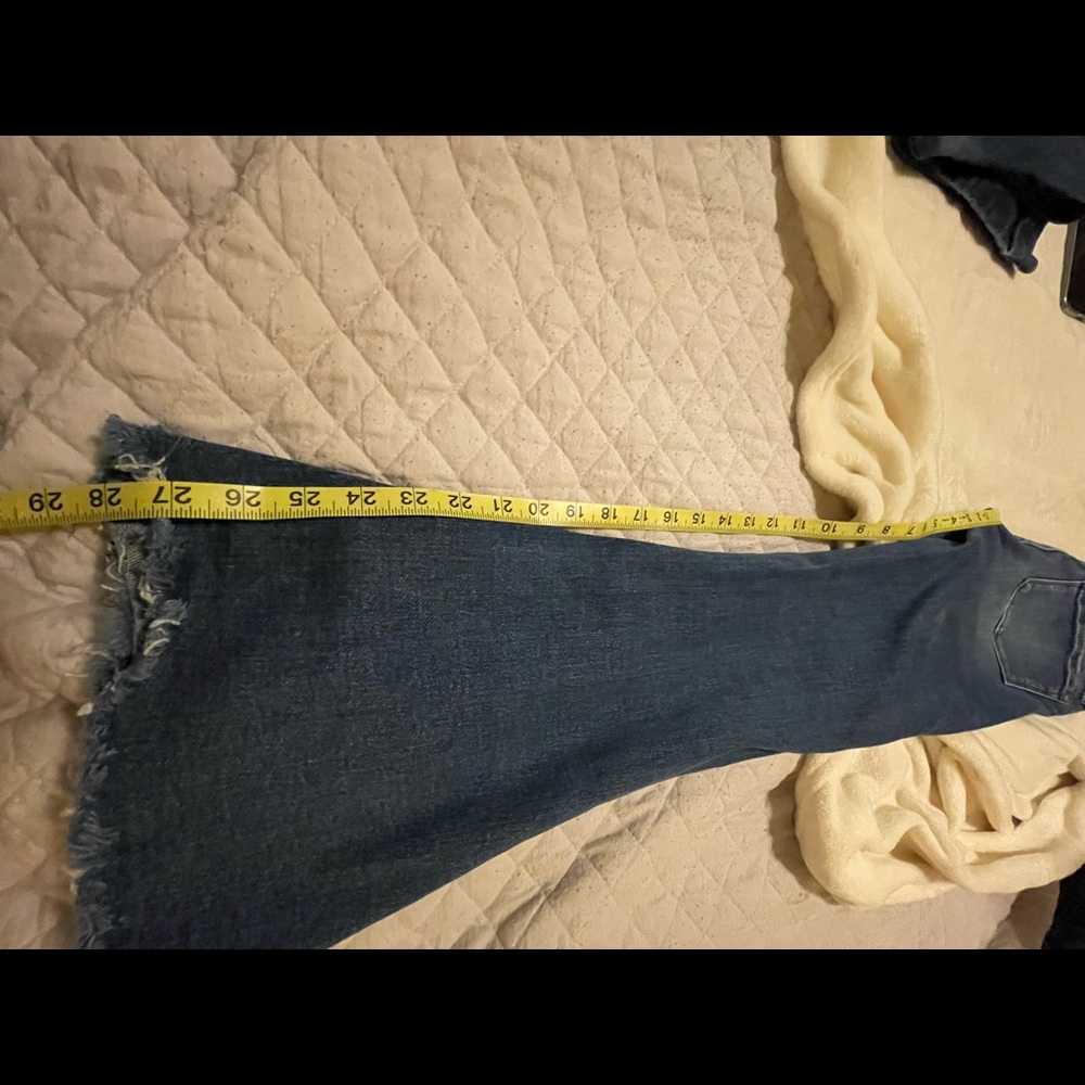 Bridge by Gly bell bottom jeans! Super cute size 24 and length 28!